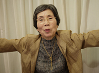 歯が抜け落ちる夢にうなされていた