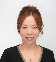 受付・トリートメント　コーディネーター　　山根 あかり